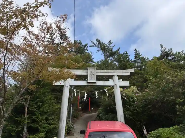 六甲山神社の鳥居