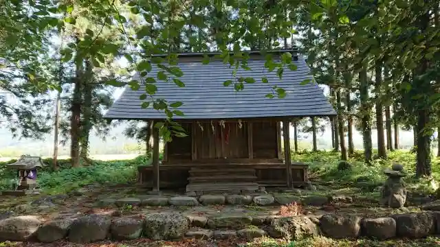 神明神社の本殿