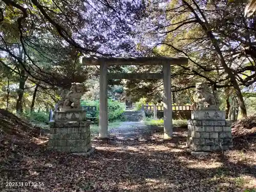 玉湖神社跡の鳥居