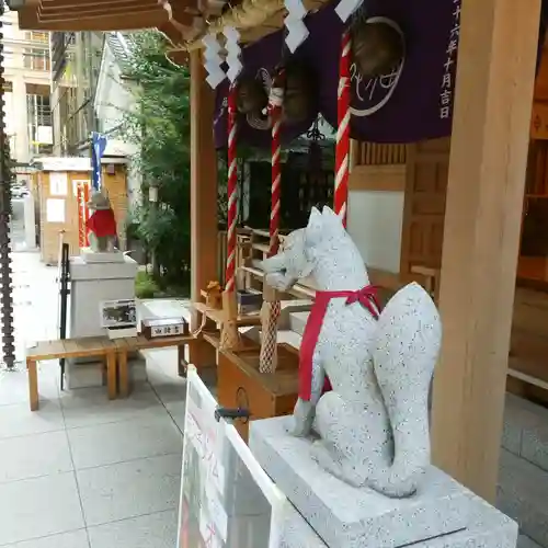福徳神社（芽吹稲荷）の狛犬