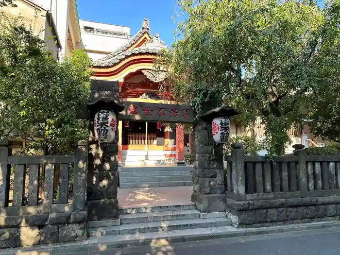 長専院不動寺(出世不動尊)の本殿