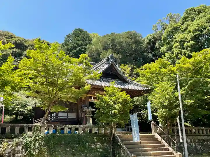 久山年神社の{uncategorized: "未分類", other: "その他", undefined: "問題あり", building: "その他建物", grave: "お墓", sacred_gate: "鳥居", guardian: "狛犬", statue: "像", buddha: "仏像", history: "歴史", nature: "自然", garden: "庭園", animal: "動物", pagoda: "塔", temizu: "手水舎", mountain_gate: "山門・神門", sanctuary: "本殿・本堂", subordinate: "末社・摂社", art: "芸術", scenery: "景色", jizo: "地蔵", ema: "絵馬", goshuin: "御朱印", omikuji: "おみくじ", items: "授与品その他", amulet: "お守り", goshuincho: "御朱印帳", eats: "食事", festival: "お祭り", votive_dance: "神楽", shichigosan: "七五三参", wedding: "結婚式", experience: "体験その他", initially: "初詣", around: "周辺", anti_infection: "感染症対策"}
