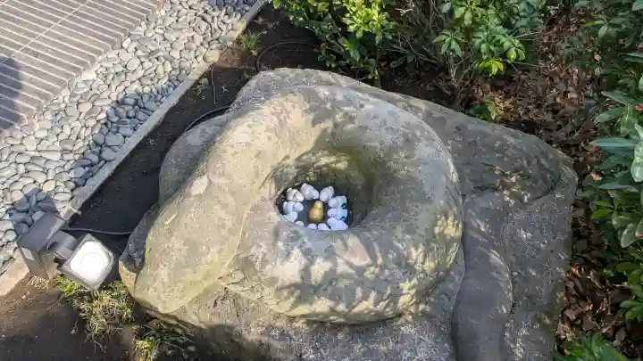 増上寺塔頭 三縁山 宝珠院の{uncategorized: "未分類", other: "その他", undefined: "問題あり", building: "その他建物", grave: "お墓", sacred_gate: "鳥居", guardian: "狛犬", statue: "像", buddha: "仏像", history: "歴史", nature: "自然", garden: "庭園", animal: "動物", pagoda: "塔", temizu: "手水舎", mountain_gate: "山門・神門", sanctuary: "本殿・本堂", subordinate: "末社・摂社", art: "芸術", scenery: "景色", jizo: "地蔵", ema: "絵馬", goshuin: "御朱印", omikuji: "おみくじ", items: "授与品その他", amulet: "お守り", goshuincho: "御朱印帳", eats: "食事", festival: "お祭り", votive_dance: "神楽", shichigosan: "七五三参", wedding: "結婚式", experience: "体験その他", initially: "初詣", around: "周辺", anti_infection: "感染症対策"}