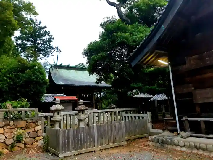 賀久留神社の本殿・本堂