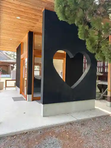 高砂神社の{uncategorized: "未分類", other: "その他", undefined: "問題あり", building: "その他建物", grave: "お墓", sacred_gate: "鳥居", guardian: "狛犬", statue: "像", buddha: "仏像", history: "歴史", nature: "自然", garden: "庭園", animal: "動物", pagoda: "塔", temizu: "手水舎", mountain_gate: "山門・神門", sanctuary: "本殿・本堂", subordinate: "末社・摂社", art: "芸術", scenery: "景色", jizo: "地蔵", ema: "絵馬", goshuin: "御朱印", omikuji: "おみくじ", items: "授与品その他", amulet: "お守り", goshuincho: "御朱印帳", eats: "食事", festival: "お祭り", votive_dance: "神楽", shichigosan: "七五三参", wedding: "結婚式", experience: "体験その他", initially: "初詣", around: "周辺", anti_infection: "感染症対策"}