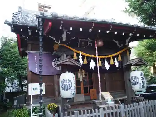腰掛稲荷神社の本殿・本堂