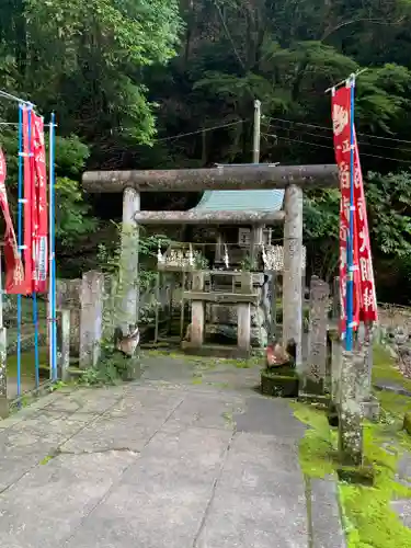 満願寺の末社