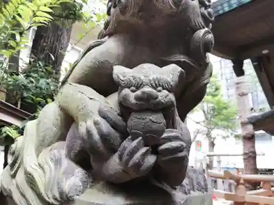 稲荷鬼王神社の狛犬