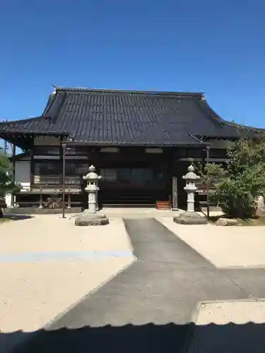 久成寺の本殿・本堂