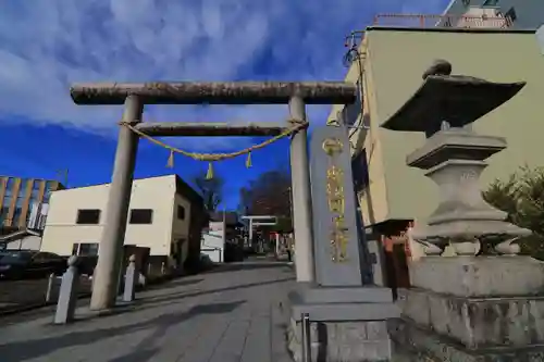 安積國造神社の鳥居