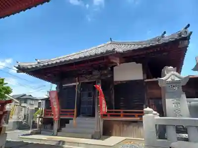 新光寺の本殿・本堂