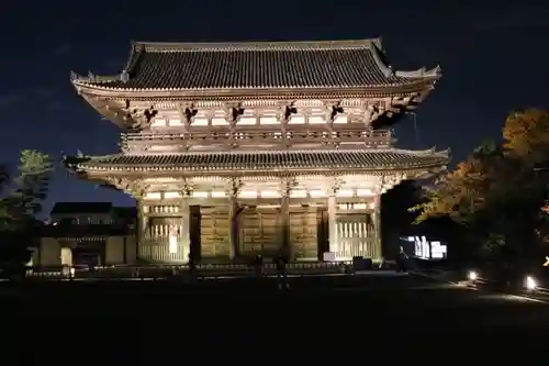 仁和寺の山門