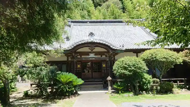 天然寺の本殿・本堂
