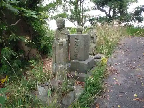 神社(名称不明)の地蔵