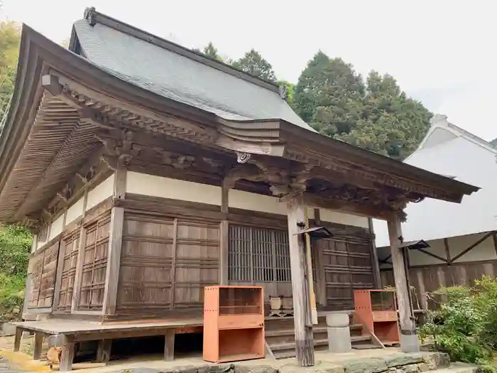 安樂寺の本殿