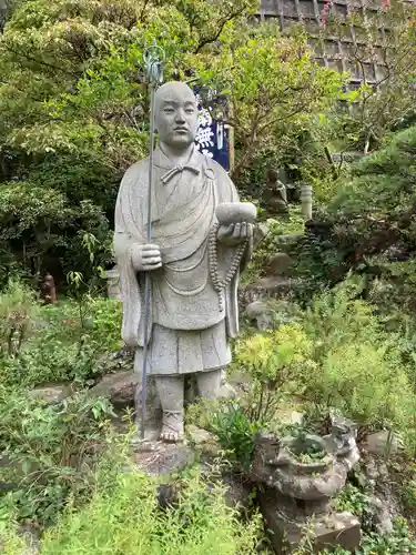 青蓮寺の像