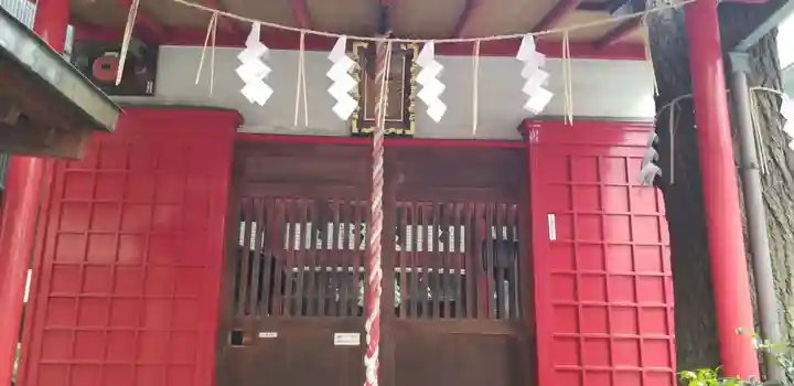 鳥居稲荷神社の本殿・本堂