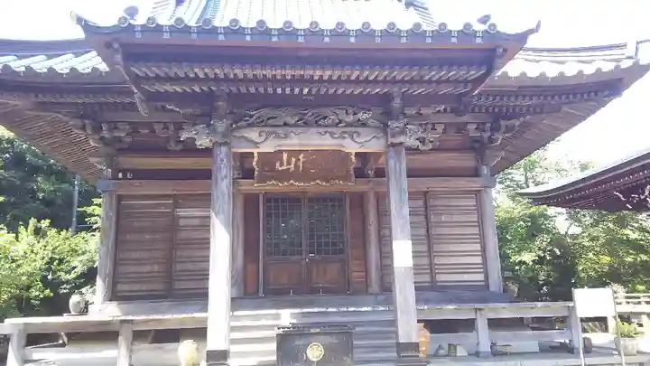龍峰寺の本殿・本堂