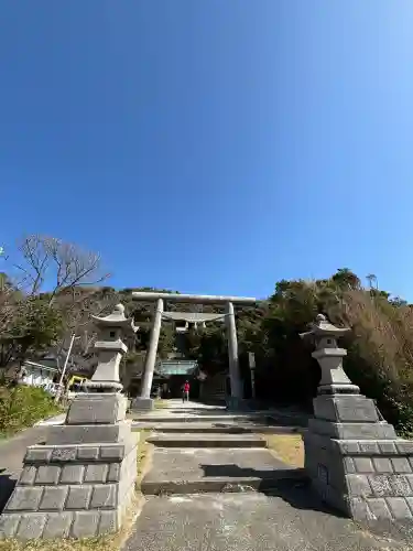 洲崎神社の{uncategorized: "未分類", other: "その他", undefined: "問題あり", building: "その他建物", grave: "お墓", sacred_gate: "鳥居", guardian: "狛犬", statue: "像", buddha: "仏像", history: "歴史", nature: "自然", garden: "庭園", animal: "動物", pagoda: "塔", temizu: "手水舎", mountain_gate: "山門・神門", sanctuary: "本殿・本堂", subordinate: "末社・摂社", art: "芸術", scenery: "景色", jizo: "地蔵", ema: "絵馬", goshuin: "御朱印", omikuji: "おみくじ", items: "授与品その他", amulet: "お守り", goshuincho: "御朱印帳", eats: "食事", festival: "お祭り", votive_dance: "神楽", shichigosan: "七五三参", wedding: "結婚式", experience: "体験その他", initially: "初詣", around: "周辺", anti_infection: "感染症対策"}