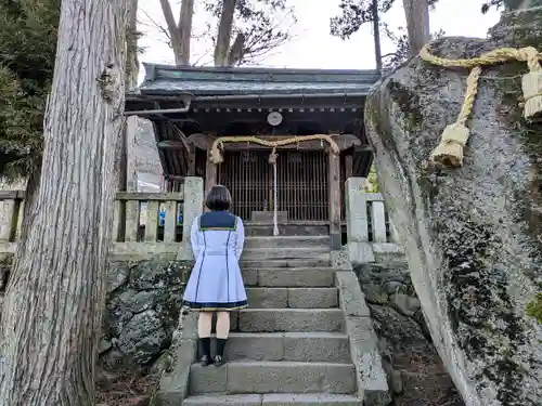 兒玉石神社の本殿