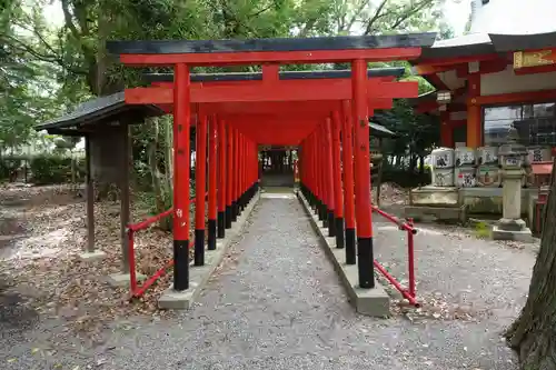 西代神社の末社・摂社