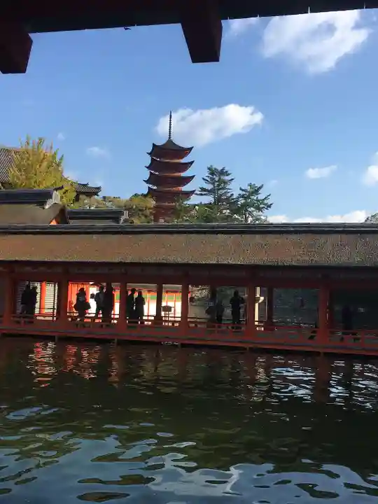 厳島神社(広島県)