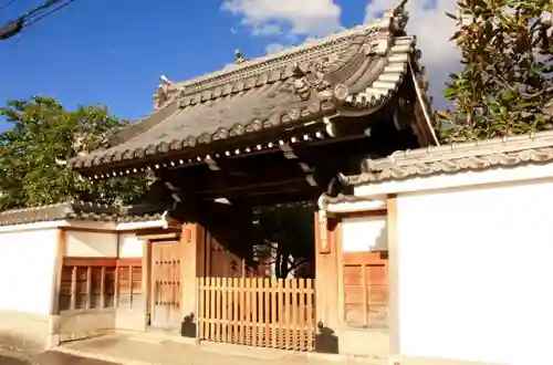 新德禅寺 (新徳寺)の山門・神門