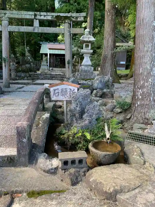 鳴谷神社の鳥居