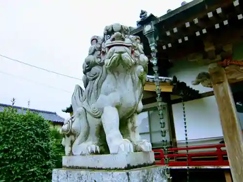 御嶽山神社の狛犬