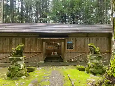 大森神社の{uncategorized: "未分類", other: "その他", undefined: "問題あり", building: "その他建物", grave: "お墓", sacred_gate: "鳥居", guardian: "狛犬", statue: "像", buddha: "仏像", history: "歴史", nature: "自然", garden: "庭園", animal: "動物", pagoda: "塔", temizu: "手水舎", mountain_gate: "山門・神門", sanctuary: "本殿・本堂", subordinate: "末社・摂社", art: "芸術", scenery: "景色", jizo: "地蔵", ema: "絵馬", goshuin: "御朱印", omikuji: "おみくじ", items: "授与品その他", amulet: "お守り", goshuincho: "御朱印帳", eats: "食事", festival: "お祭り", votive_dance: "神楽", shichigosan: "七五三参", wedding: "結婚式", experience: "体験その他", initially: "初詣", around: "周辺", anti_infection: "感染症対策"}