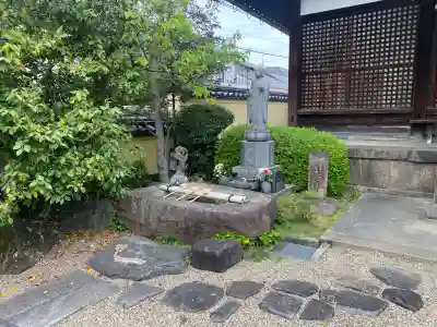 福智院の{uncategorized: "未分類", other: "その他", undefined: "問題あり", building: "その他建物", grave: "お墓", sacred_gate: "鳥居", guardian: "狛犬", statue: "像", buddha: "仏像", history: "歴史", nature: "自然", garden: "庭園", animal: "動物", pagoda: "塔", temizu: "手水舎", mountain_gate: "山門・神門", sanctuary: "本殿・本堂", subordinate: "末社・摂社", art: "芸術", scenery: "景色", jizo: "地蔵", ema: "絵馬", goshuin: "御朱印", omikuji: "おみくじ", items: "授与品その他", amulet: "お守り", goshuincho: "御朱印帳", eats: "食事", festival: "お祭り", votive_dance: "神楽", shichigosan: "七五三参", wedding: "結婚式", experience: "体験その他", initially: "初詣", around: "周辺", anti_infection: "感染症対策"}