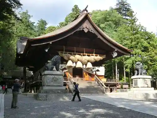 諏訪大社下社秋宮の本殿・本堂