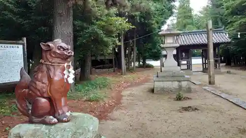 靭負神社の狛犬