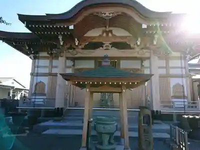 泉蔵院の本殿・本堂