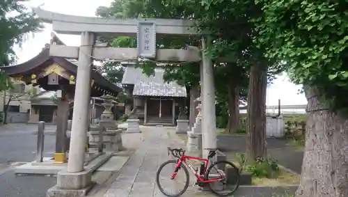 中川氷川神社の鳥居