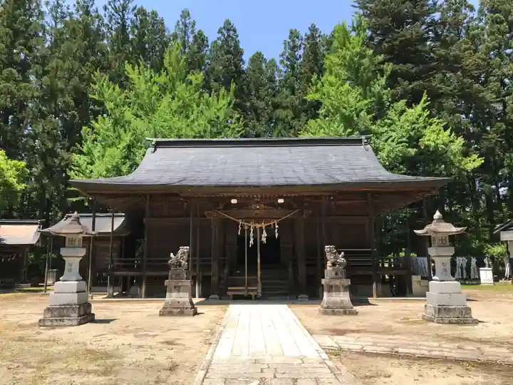 鮎貝八幡宮の本殿・本堂