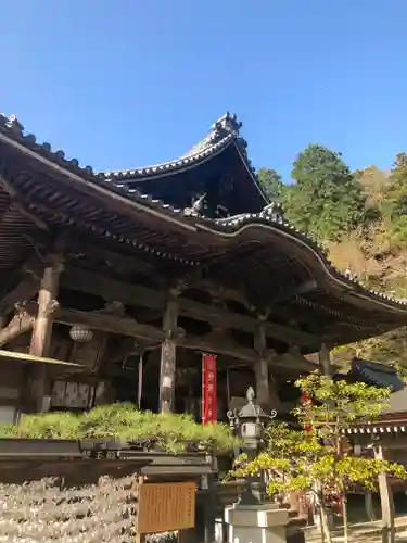 岡寺（龍蓋寺）の本殿・本堂