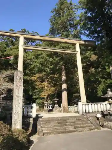 赤城神社(三夜沢町)の鳥居