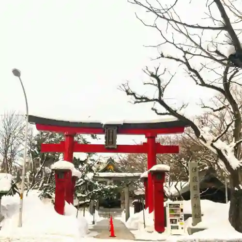 彌彦神社　(伊夜日子神社)の鳥居