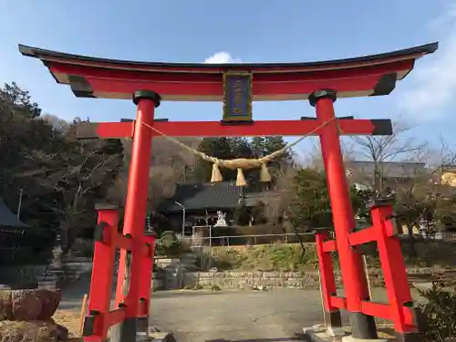 石母田　三吉神社の鳥居