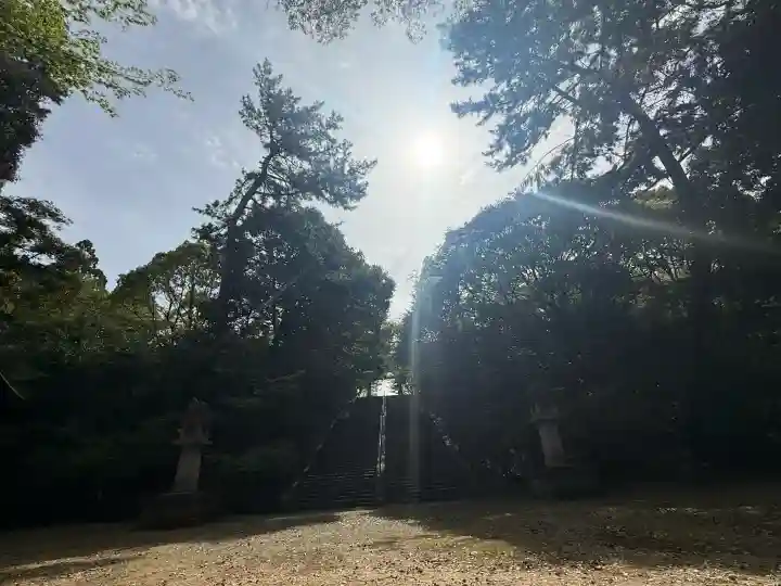 奈良縣護國神社の{uncategorized: "未分類", other: "その他", undefined: "問題あり", building: "その他建物", grave: "お墓", sacred_gate: "鳥居", guardian: "狛犬", statue: "像", buddha: "仏像", history: "歴史", nature: "自然", garden: "庭園", animal: "動物", pagoda: "塔", temizu: "手水舎", mountain_gate: "山門・神門", sanctuary: "本殿・本堂", subordinate: "末社・摂社", art: "芸術", scenery: "景色", jizo: "地蔵", ema: "絵馬", goshuin: "御朱印", omikuji: "おみくじ", items: "授与品その他", amulet: "お守り", goshuincho: "御朱印帳", eats: "食事", festival: "お祭り", votive_dance: "神楽", shichigosan: "七五三参", wedding: "結婚式", experience: "体験その他", initially: "初詣", around: "周辺", anti_infection: "感染症対策"}