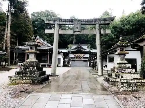 西寒多神社の鳥居