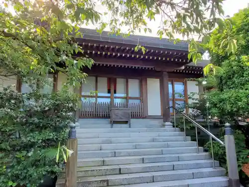 無量光寺の本殿・本堂