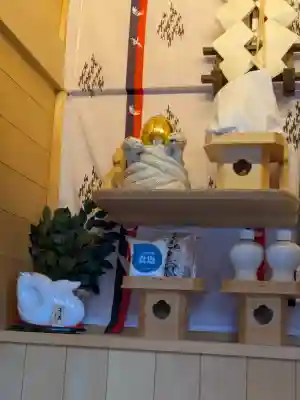 川越熊野神社の{uncategorized: "未分類", other: "その他", undefined: "問題あり", building: "その他建物", grave: "お墓", sacred_gate: "鳥居", guardian: "狛犬", statue: "像", buddha: "仏像", history: "歴史", nature: "自然", garden: "庭園", animal: "動物", pagoda: "塔", temizu: "手水舎", mountain_gate: "山門・神門", sanctuary: "本殿・本堂", subordinate: "末社・摂社", art: "芸術", scenery: "景色", jizo: "地蔵", ema: "絵馬", goshuin: "御朱印", omikuji: "おみくじ", items: "授与品その他", amulet: "お守り", goshuincho: "御朱印帳", eats: "食事", festival: "お祭り", votive_dance: "神楽", shichigosan: "七五三参", wedding: "結婚式", experience: "体験その他", initially: "初詣", around: "周辺", anti_infection: "感染症対策"}