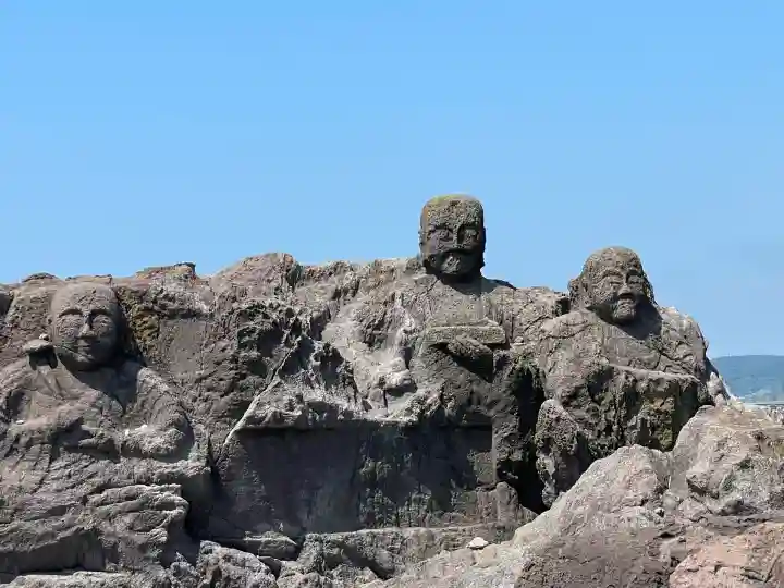 十六羅漢岩 (山形県)