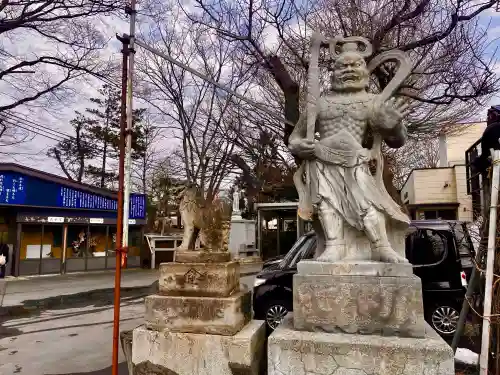 成田山青森寺の{uncategorized: "未分類", other: "その他", undefined: "問題あり", building: "その他建物", grave: "お墓", sacred_gate: "鳥居", guardian: "狛犬", statue: "像", buddha: "仏像", history: "歴史", nature: "自然", garden: "庭園", animal: "動物", pagoda: "塔", temizu: "手水舎", mountain_gate: "山門・神門", sanctuary: "本殿・本堂", subordinate: "末社・摂社", art: "芸術", scenery: "景色", jizo: "地蔵", ema: "絵馬", goshuin: "御朱印", omikuji: "おみくじ", items: "授与品その他", amulet: "お守り", goshuincho: "御朱印帳", eats: "食事", festival: "お祭り", votive_dance: "神楽", shichigosan: "七五三参", wedding: "結婚式", experience: "体験その他", initially: "初詣", around: "周辺", anti_infection: "感染症対策"}