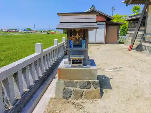 神明社（四郎兵衛）の末社・摂社