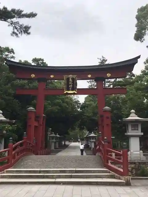 氣比神宮の鳥居