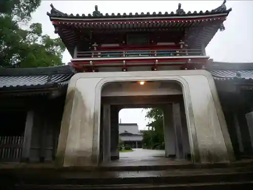 温泉山 安楽寺(四国霊場第六番札所)の山門