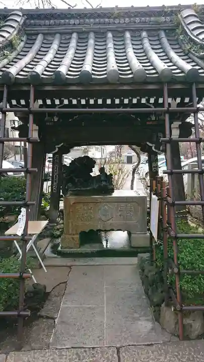 白山神社の手水舎